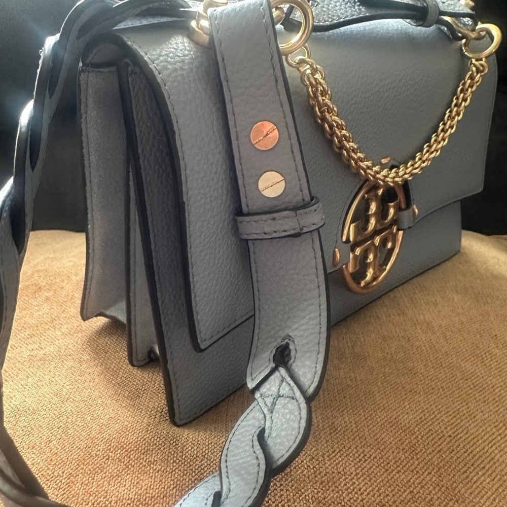 Tory Burch blue Shoulder Bag with Gold Chain - Picture 2 of 3